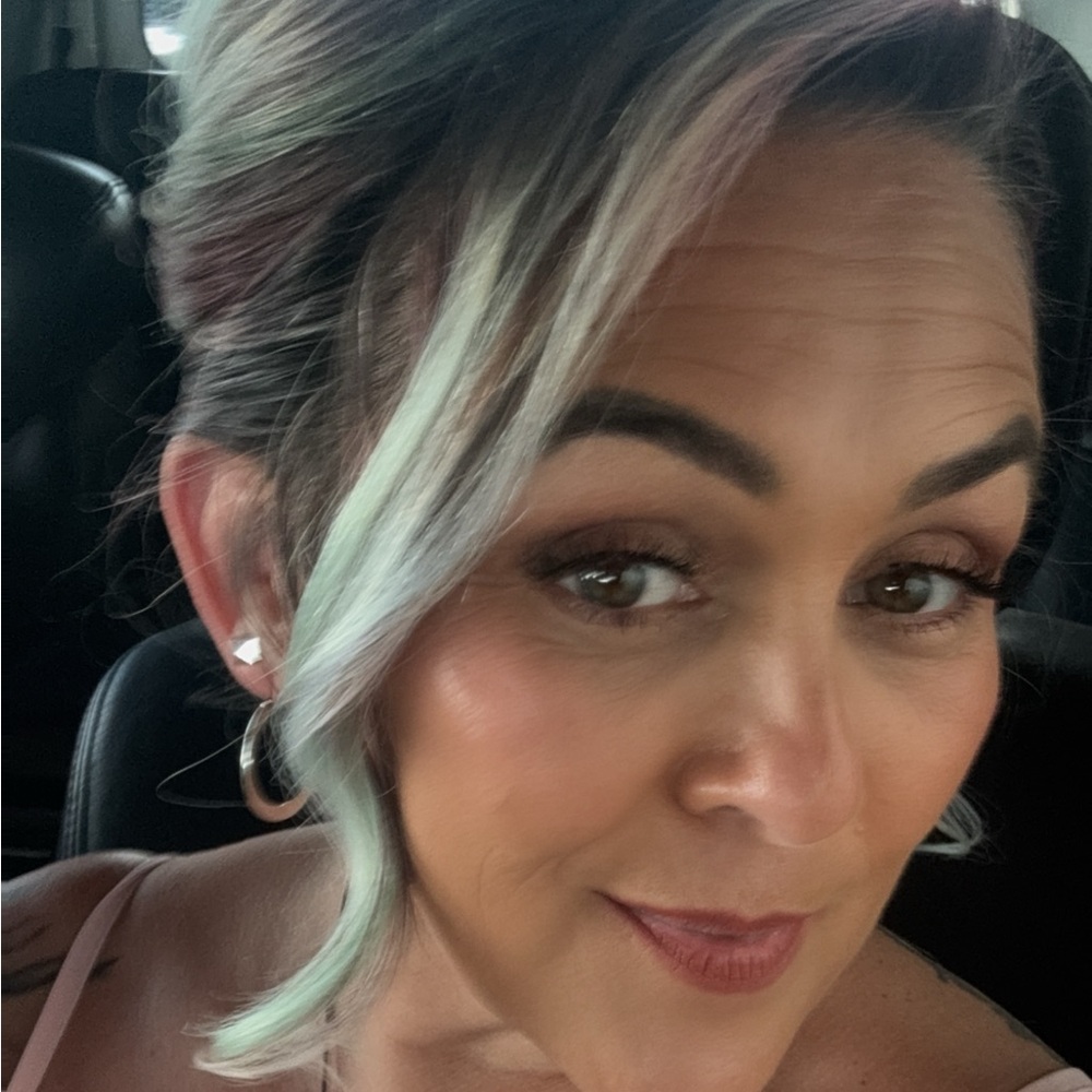 Meet your Posher, Marsha